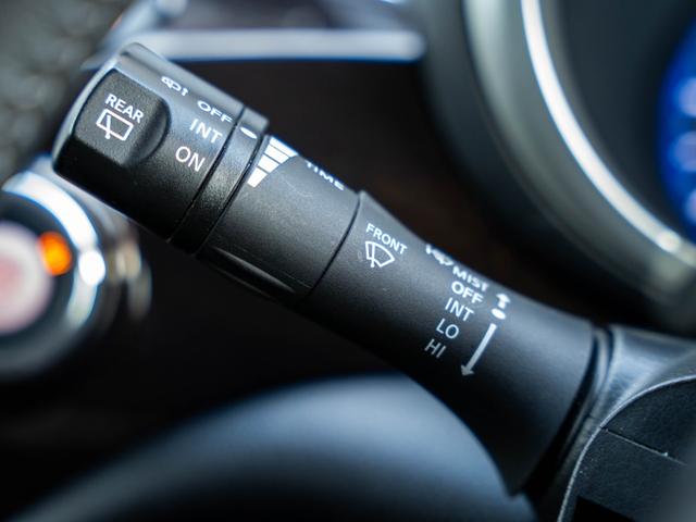 エルグランド ２５０ハイウェイスター　全国１年保証　スマートキー　プッシュスタート　両側パワースライドドア　純正ナビ　Ｂｌｕｅｔｏｏｔｈ　アラウンドビュー　後席モニター　フルオートエアコン　オートライト　ラゲッジルームシガーソケット（37枚目）