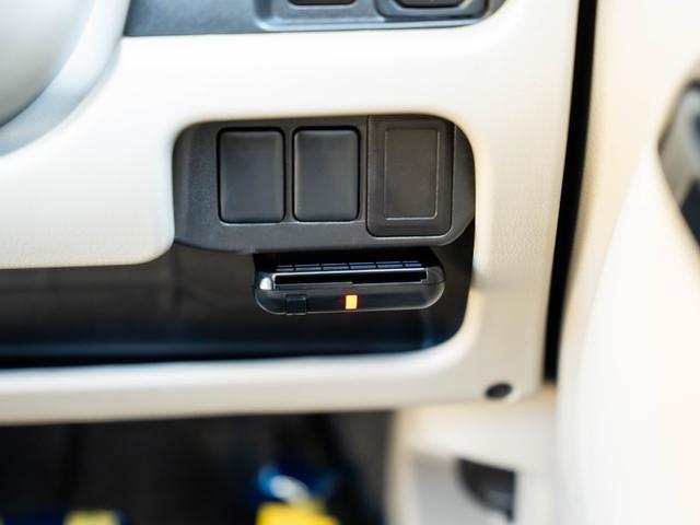 在庫台数が多いため車両置き場が数か所に分かれています。ご来店前にお目当てのお車と来店時間のご連絡を頂けますとお待たせすることなくスムーズな対応をさせて頂くことが可能です。