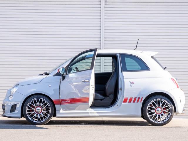 アバルト５９５ ツーリズモ（28枚目）