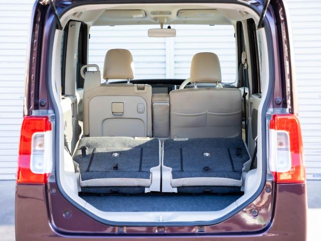 外観はきれいでもボンネットを開けてがっかりされた経験がある方も多いと思いますが当店の販売車両はエンジンルーム内も当然綺麗ですのでぜひご覧ください！