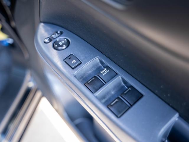 お問合わせが集中している車両に関しましては、ご来店頂いた際に既に売約済みとなっている事もございます。ご来店前には在庫確認のご連絡をお願い致します。