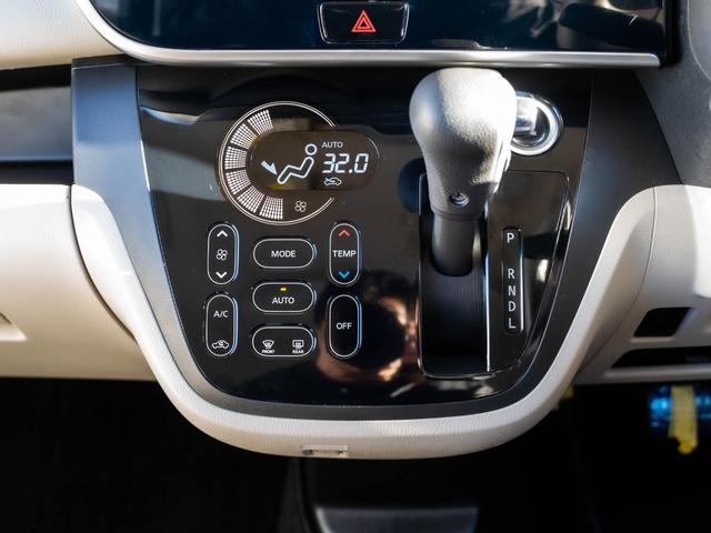 �{�f�B�R�[�e�B���O�������Ă���܂��B���C���󂯂��X�^�b�t�����J�Ɏ{�H�������܂��B�s�b�J�s�J�ɂ��܂���I