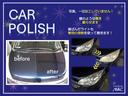 高年式の車も驚くほどよみがえらせます！！黄ばんでしまったライトも、専用の研磨剤を使ってピカピカに！！