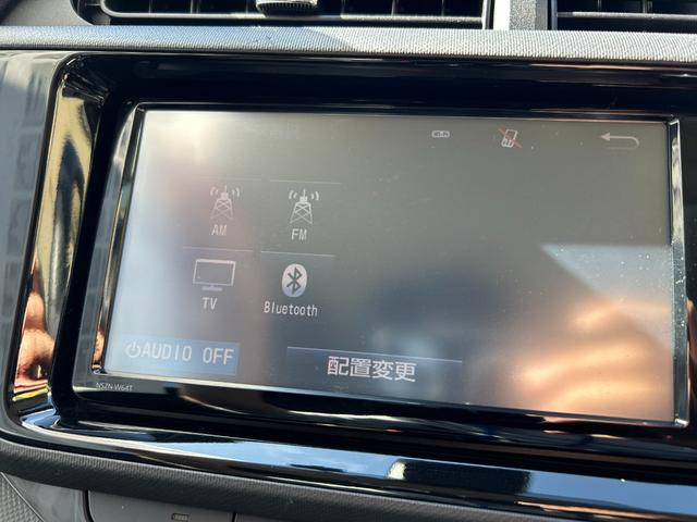 アクア S ナビ取説あり 純正15インチアルミホイール オートライト プッシュスタート スマートキー ハイブリッド車 ETC パワステ スペアキー有(31枚目)