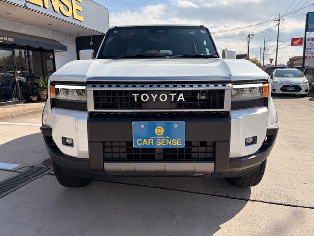 ランドクルーザー２５０ ＶＸ　ＶＸ　角目ＬＥＤヘッド　サンルーフ　トヨタチームメイト　１２．３型ディスプレイオーディオ　全周囲カメラ　シートベンチレーション　デジタルインナーミラー　ブラインドスポットモニター　ＥＴＣ２．０（4枚目）