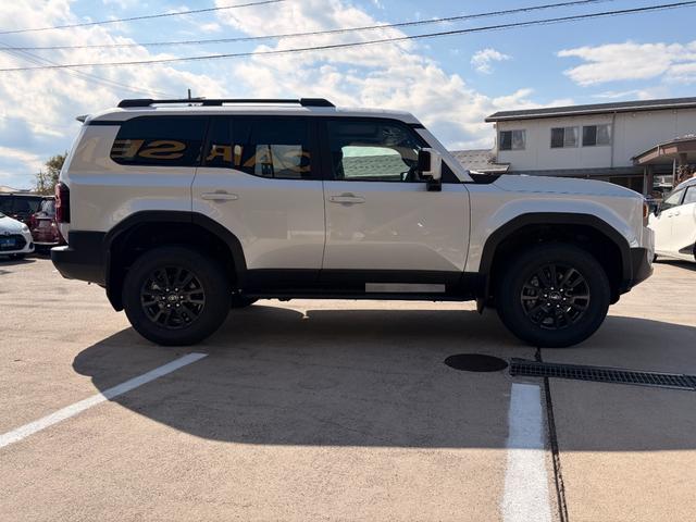 ランドクルーザー２５０ ＶＸ　ＶＸ　角目ＬＥＤヘッド　サンルーフ　トヨタチームメイト　１２．３型ディスプレイオーディオ　全周囲カメラ　シートベンチレーション　デジタルインナーミラー　ブラインドスポットモニター　ＥＴＣ２．０（7枚目）