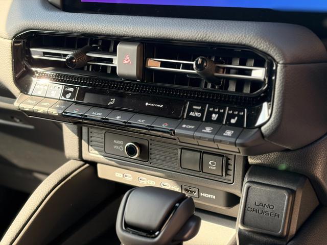 ランドクルーザー２５０ ＶＸ　ＶＸ　角目ＬＥＤヘッド　サンルーフ　トヨタチームメイト　１２．３型ディスプレイオーディオ　全周囲カメラ　シートベンチレーション　デジタルインナーミラー　ブラインドスポットモニター　ＥＴＣ２．０（27枚目）