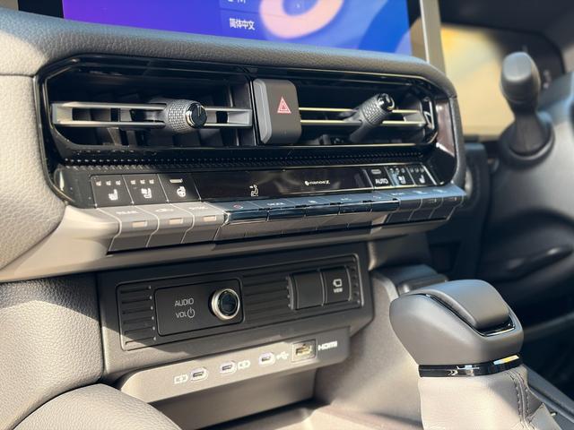 ランドクルーザー２５０ ＶＸ　ＶＸ　角目ＬＥＤヘッド　サンルーフ　トヨタチームメイト　１２．３型ディスプレイオーディオ　全周囲カメラ　シートベンチレーション　デジタルインナーミラー　ブラインドスポットモニター　ＥＴＣ２．０（37枚目）