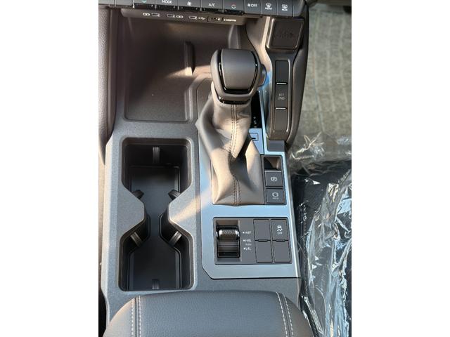 ランドクルーザー２５０ ＶＸ　ＶＸ　角目ＬＥＤヘッド　サンルーフ　トヨタチームメイト　１２．３型ディスプレイオーディオ　全周囲カメラ　シートベンチレーション　デジタルインナーミラー　ブラインドスポットモニター　ＥＴＣ２．０（38枚目）