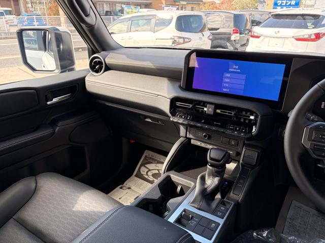ランドクルーザー２５０ ＶＸ　ＶＸ　角目ＬＥＤヘッド　サンルーフ　トヨタチームメイト　１２．３型ディスプレイオーディオ　全周囲カメラ　シートベンチレーション　デジタルインナーミラー　ブラインドスポットモニター　ＥＴＣ２．０（47枚目）