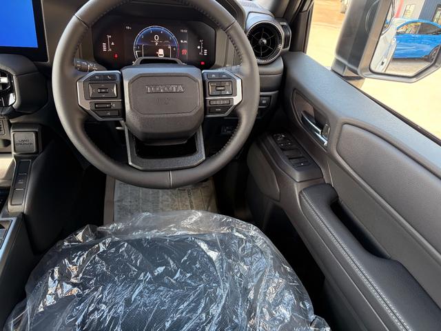 ランドクルーザー２５０ ＶＸ　ＶＸ　角目ＬＥＤヘッド　サンルーフ　トヨタチームメイト　１２．３型ディスプレイオーディオ　全周囲カメラ　シートベンチレーション　デジタルインナーミラー　ブラインドスポットモニター　ＥＴＣ２．０（48枚目）