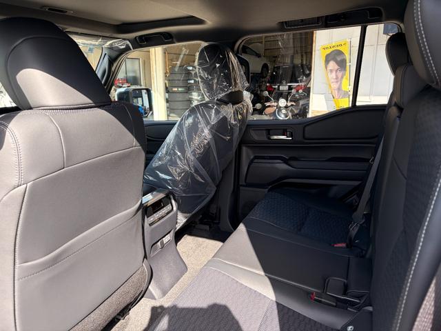 ランドクルーザー２５０ ＶＸ　ＶＸ　角目ＬＥＤヘッド　サンルーフ　トヨタチームメイト　１２．３型ディスプレイオーディオ　全周囲カメラ　シートベンチレーション　デジタルインナーミラー　ブラインドスポットモニター　ＥＴＣ２．０（58枚目）