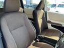 清潔感のある内装です。納車前に弊社にてルームクリーニングさせて頂きますので、気持ちよくお乗り頂けます。煙草の臭いやペットの臭いもございませんので、ご安心ください♪
