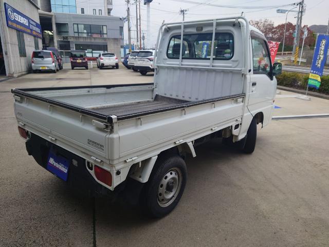 サンバートラック ＴＣ　４ＷＤ　５ＭＴ　ユーザー買取車（9枚目）
