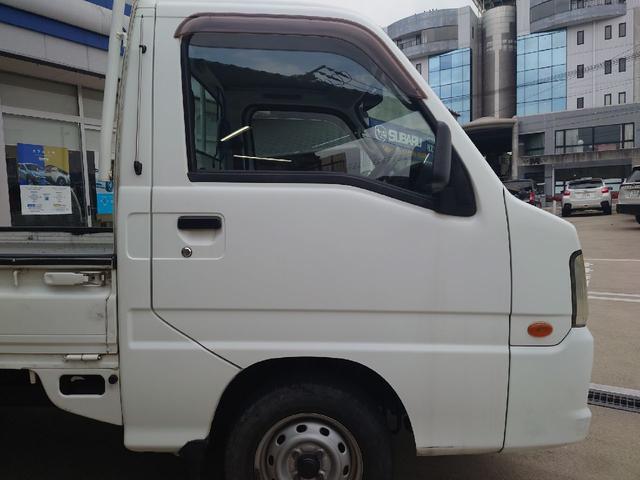 サンバートラック ＴＣ　４ＷＤ　５ＭＴ　ユーザー買取車（20枚目）