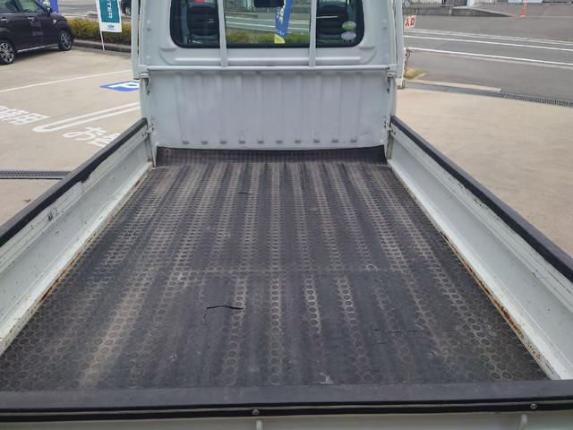 サンバートラック ＴＣ　４ＷＤ　５ＭＴ　ユーザー買取車（25枚目）