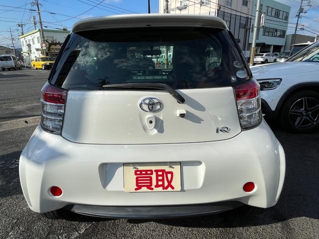 ｉＱ １３０Ｇ　→（ゴー）　ワンオーナー　純正ナビＴＶ　バックカメラ　レザーハンドル　キーレス・スペアキー　ＥＴＣ　フロントフォグライト（3枚目）