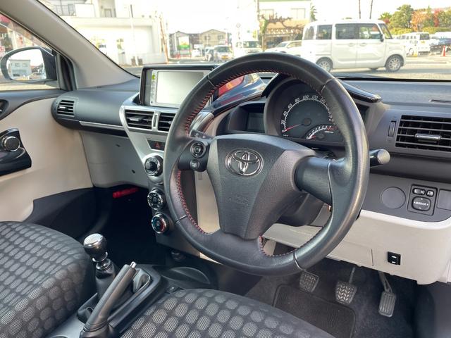 ｉＱ １３０Ｇ　→（ゴー）　ワンオーナー　純正ナビＴＶ　バックカメラ　レザーハンドル　キーレス・スペアキー　ＥＴＣ　フロントフォグライト（5枚目）