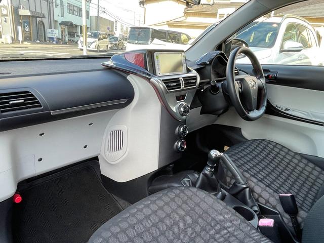 ｉＱ １３０Ｇ　→（ゴー）　ワンオーナー　純正ナビＴＶ　バックカメラ　レザーハンドル　キーレス・スペアキー　ＥＴＣ　フロントフォグライト（10枚目）