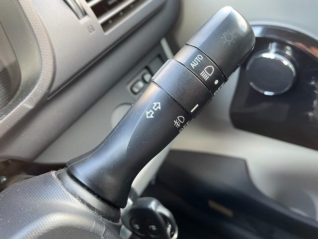 ｉＱ １３０Ｇ　→（ゴー）　ワンオーナー　純正ナビＴＶ　バックカメラ　レザーハンドル　キーレス・スペアキー　ＥＴＣ　フロントフォグライト（15枚目）