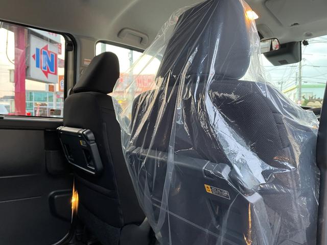 ルーミー カスタムＧ－Ｔ　コンフォートパッケージ　パノラミックビューパッケージ　９インチディスプレイオーディオ　ＨＤＭＩ　地デジ　ＥＴＣ　スマートキー２本　シートヒーター　スマートアシスト　フロアマット　ツートンルーフ（7枚目）