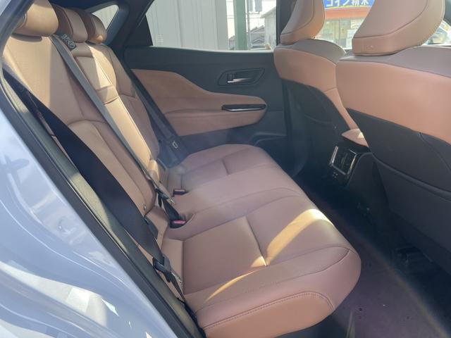 クラウンスポーツ Ｚ　Ｚ（５名）　１オーナー　純正ナビＴＶ　パノラミックビューモニター　デジタルインナーミラー　セーフティセンス　ドライブセレクト　ＢＳＭ　ブラウンレザー　パノラマルーフ　ＥＴＣ　パワーバックドア（9枚目）