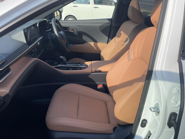 クラウンスポーツ Ｚ　Ｚ（５名）　１オーナー　純正ナビＴＶ　パノラミックビューモニター　デジタルインナーミラー　セーフティセンス　ドライブセレクト　ＢＳＭ　ブラウンレザー　パノラマルーフ　ＥＴＣ　パワーバックドア（12枚目）