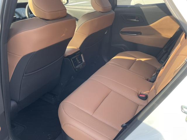 クラウンスポーツ Ｚ　Ｚ（５名）　１オーナー　純正ナビＴＶ　パノラミックビューモニター　デジタルインナーミラー　セーフティセンス　ドライブセレクト　ＢＳＭ　ブラウンレザー　パノラマルーフ　ＥＴＣ　パワーバックドア（13枚目）