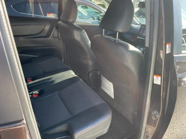 シエンタ ハイブリッドＧ　クエロ　ワンオーナー　ストラーダナビＴＶ　バックカメラ　両側パワースライトドア　スマートキー２本　セーフティセンス　７人乗り（8枚目）