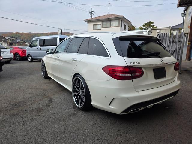 Ｃクラスステーションワゴン Ｃ２００　ステーションワゴン　スポーツ本革仕様　赤革　社外２０ＡＷ　エアバランスパッケージ（8枚目）