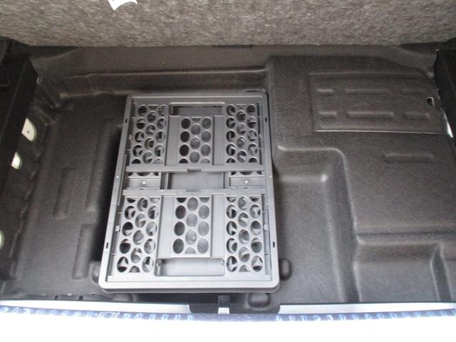 Ｃクラスステーションワゴン Ｃ２００　ステーションワゴン　スポーツ本革仕様　赤革　社外２０ＡＷ　エアバランスパッケージ（37枚目）