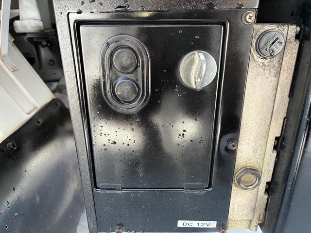 アトラストラック 　フルスーパーロー　新明和すいちょくゲート　オートマ　車両総重量３６０５ｋｇ（10枚目）