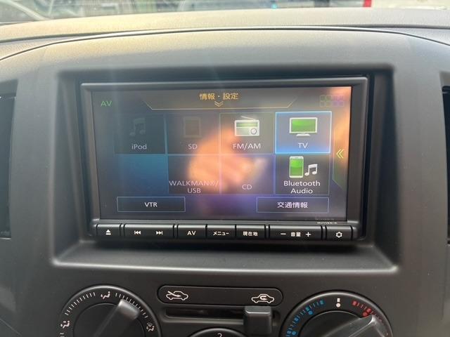 ＮＶ２００バネットバン ＧＸ　鏡面電動調整機能付ドアミラー　パワーウィンドウ　荷室天井トリム（15枚目）