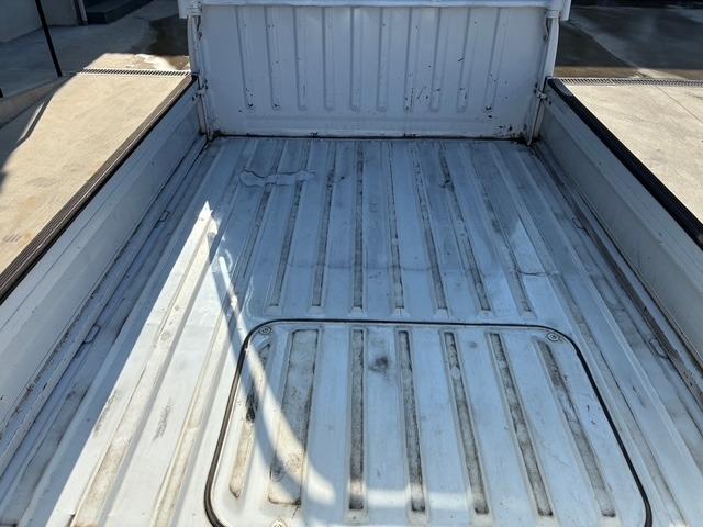 サンバートラック TB 5速マニュアル 4WD エアコン パワステ(9枚目)