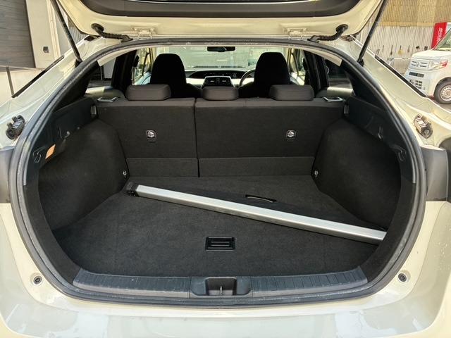 プリウス Ｓセーフティプラス　ナビ　バックカメラ　ＥＴＣ　レーダークルーズ　クリアランスソナー　セーフティセンス　ＬＥＤヘッドランプ　ＬＥＤフロントフォグランプ（9枚目）