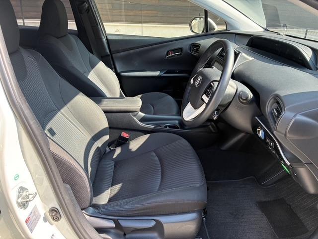 プリウス Ｓセーフティプラス　ナビ　バックカメラ　ＥＴＣ　レーダークルーズ　クリアランスソナー　セーフティセンス　ＬＥＤヘッドランプ　ＬＥＤフロントフォグランプ（10枚目）