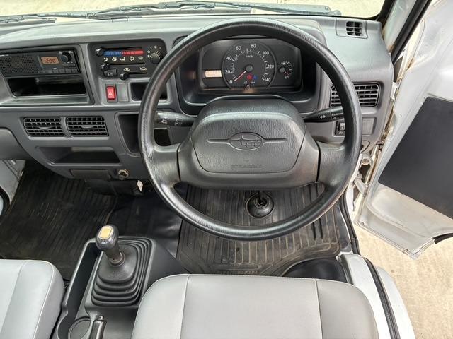 サンバートラック TB 5速マニュアル 4WD エアコン パワステ(12枚目)