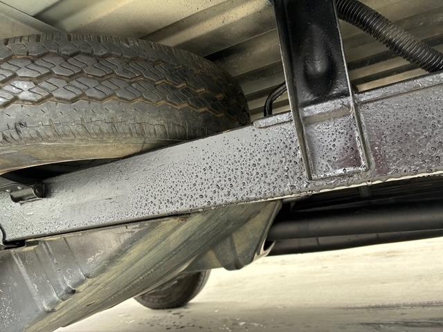 サンバートラック TB 5速マニュアル 4WD エアコン パワステ(20枚目)