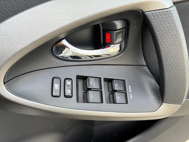 ヴァンガード ２４０Ｓ　Ｓパッケージ　７人乗り　４ＷＤ　ナビ　バックカメラ　クルーズコントロール　ＥＴＣ（21枚目）