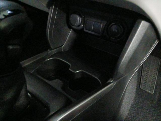 スイフト ハイブリッドＭＸ　禁煙車　９インチ全方位モニター付きメモリーナビゲーション　Ｂｌｕｅｔｏｏｔｈ対応　スズキコネクト対応通信車　衝突被害軽減ブレーキ　６スピーカー　フルオートエアコン　ＵＳＢ電源ソケット（30枚目）