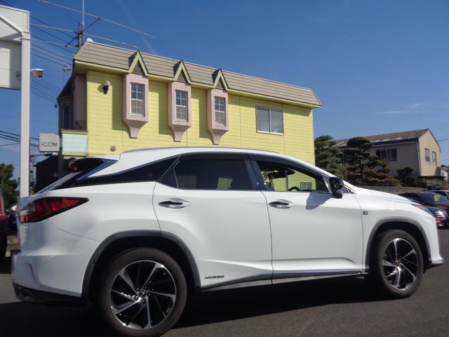 ＲＸ ＲＸ４５０ｈ　Ｆスポーツ　走行無制限１年保証付き／パノラマルーフ／マークレビンソン／パノラミックビューモニター／後席電動格納＆後席シートヒーター／ＯＰ２０インチＡＷ／ブラインドスポットモニター／三眼ＬＥＤヘッドライト（12枚目）