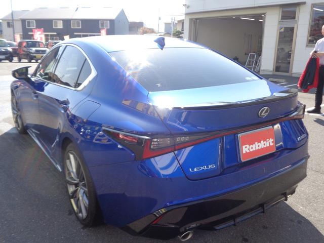 IS IS300h Fスポーツ スマートキー/純正10.3インチナビ/フルセグ/パノラミックビューカメラ/3眼LEDヘッドライト/マークレビンソン/オレンジキャリパー/赤レザーシート/シートヒーター/パワーシート/ETC2.0/(9枚目)