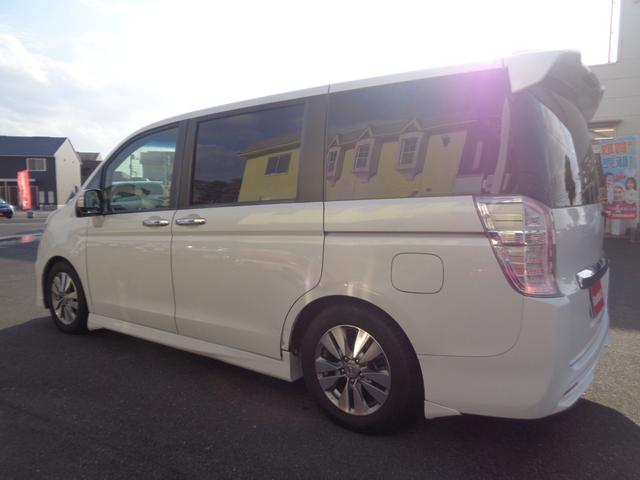 ステップワゴンスパーダ Ｚ　インターナビセレクション　走行無制限１年保証／メーカーＨＤＤナビ／フルセグＴＶ／バックカメラ／ＵＳＢ／後席フリップダウンモニター／ＨＩＤヘッドライト／純正フォグライト／両側パワスラ／ドラレコ／ＥＴＣ／ローダウン／ワンオーナー（12枚目）