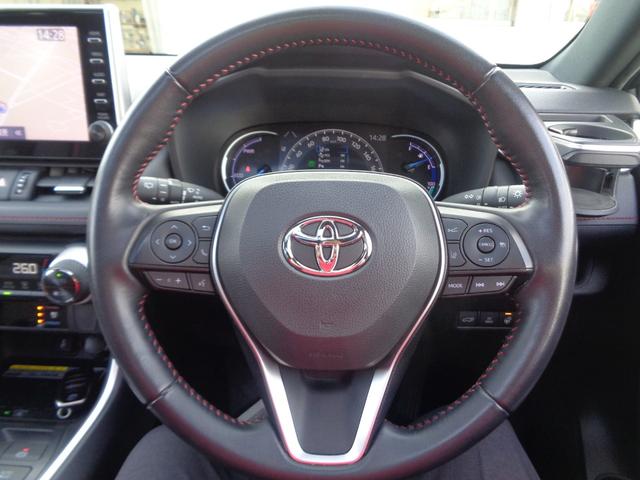 ＲＡＶ４ ＰＨＶ ブラックトーン　純正９インチディスプレイオーディオ／純正ナビ／パノラミックビューモニター／パノラマムーンルーフ／寒冷地仕様／スペアタイヤ／前後席シートヒーター／デジタルインナーミラー／セーフティセンス（47枚目）