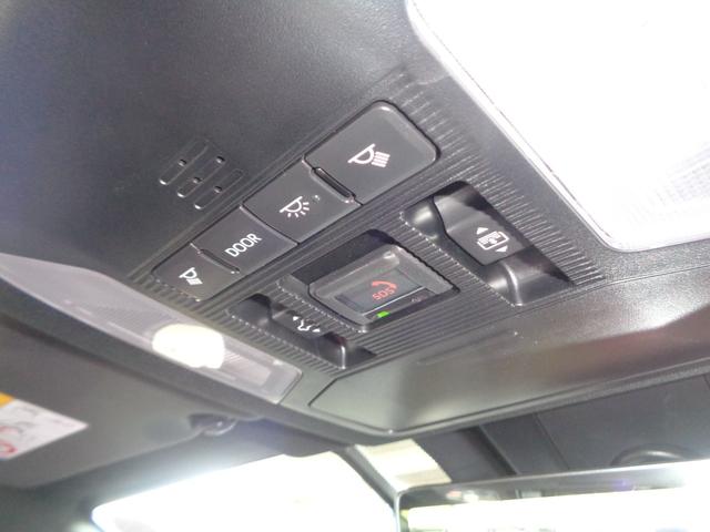 ＲＡＶ４ ＰＨＶ ブラックトーン　純正９インチディスプレイオーディオ／純正ナビ／パノラミックビューモニター／パノラマムーンルーフ／寒冷地仕様／スペアタイヤ／前後席シートヒーター／デジタルインナーミラー／セーフティセンス（53枚目）