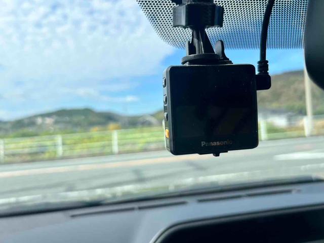 アクア ドライブレコーダー ETC バックカメラ TV アルミホイール スマートキー 電動格納ミラー シートヒーター CVT 記録簿 CD DVD再生 Bluetooth エアコン パワーステアリング(8枚目)