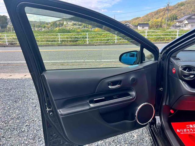 アクア ドライブレコーダー ETC バックカメラ TV アルミホイール スマートキー 電動格納ミラー シートヒーター CVT 記録簿 CD DVD再生 Bluetooth エアコン パワーステアリング(35枚目)