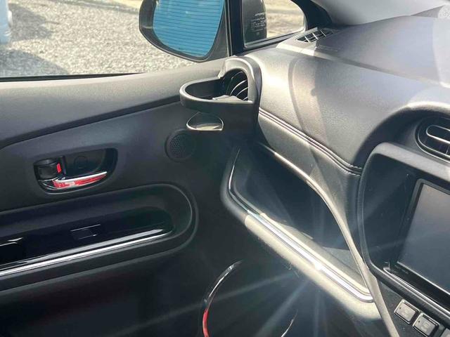 アクア ドライブレコーダー ETC バックカメラ TV アルミホイール スマートキー 電動格納ミラー シートヒーター CVT 記録簿 CD DVD再生 Bluetooth エアコン パワーステアリング(50枚目)