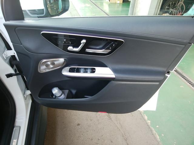 ＧＬＣ ＧＬＣ２２０ｄ　４ＭクペドライバズＰ＋ＡＭＧラインＰ　純正ナビフルセグ　全周囲カメラ　ブルートゥース　革巻きステアリング　アンビエントライト　ブルメスター　ドラレコ　革パワーシートヒーター　パノラミックＳＲ　クルーズコントロール　ヘッドアップディスプレイ（33枚目）