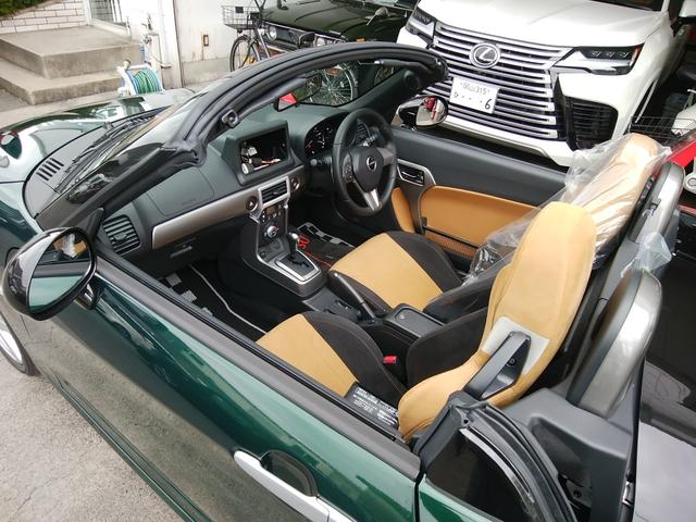 コペン セロ　Ｓ　登録済未使用車　レカロ革シートヒーター　電動オープン　ビルシュタインショック　７速スーパーアクティブシフト付ＣＶＴ　ＭＯＭＯ革巻きステアリング　純正１６インチＡＷ＆マット　ＬＥＤライト　ＩＣターボ（9枚目）